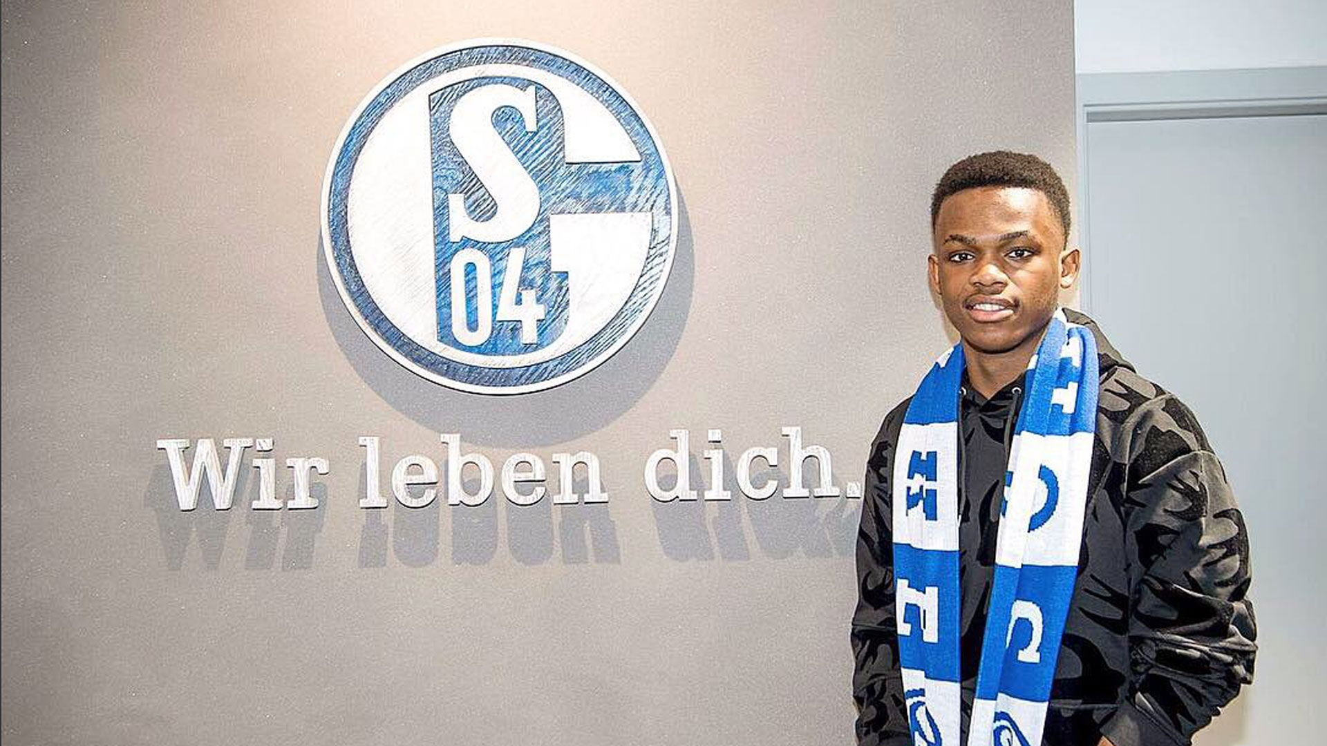 战席位的曼 战席位的曼